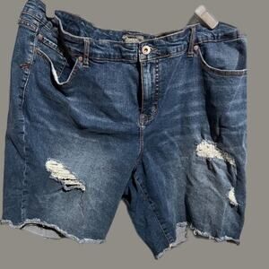 Torrid Shorts Distressed size 26